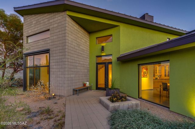 5070 N Valley View Road, Tucson, AZ 85718