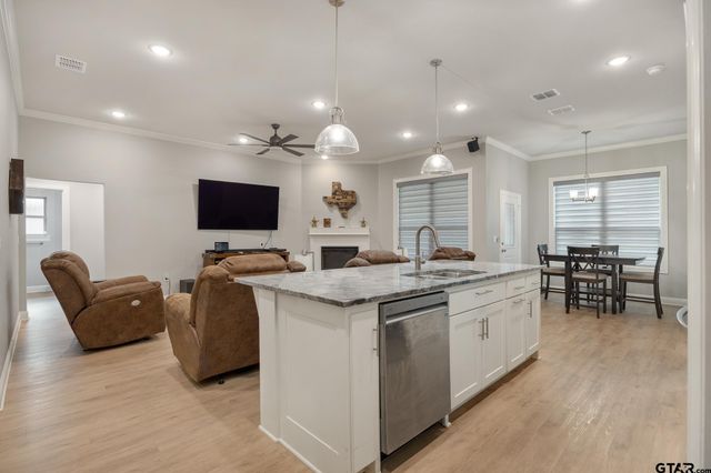 19144 Ambrosia Dr, Flint, TX 75762