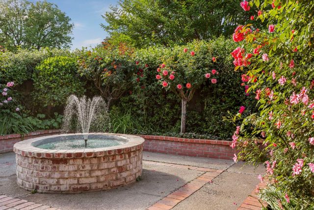 1912 Douglas Rd, Stockton, CA 95207