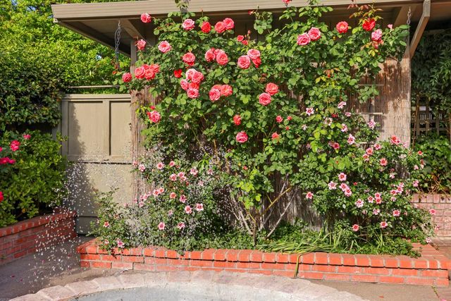 1912 Douglas Rd, Stockton, CA 95207