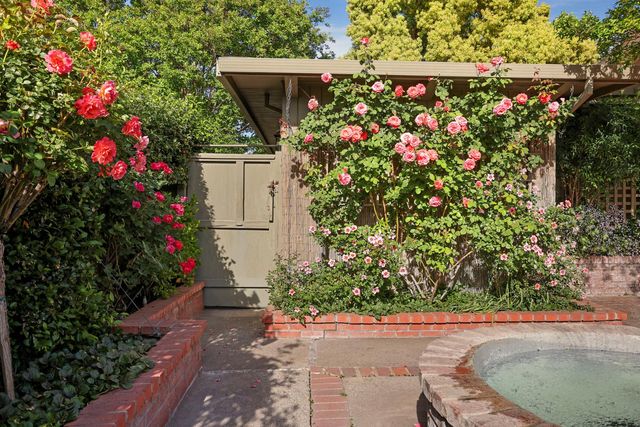 1912 Douglas Rd, Stockton, CA 95207