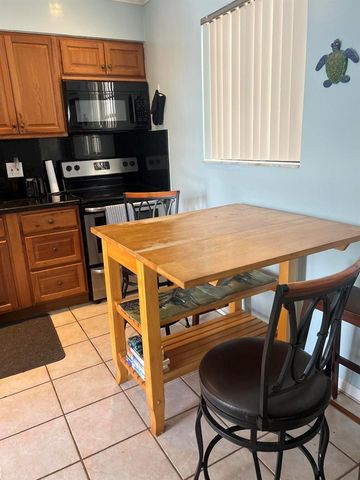322 Harding Street B205, Hollywood, FL 33019