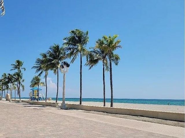 322 Harding Street B205, Hollywood, FL 33019