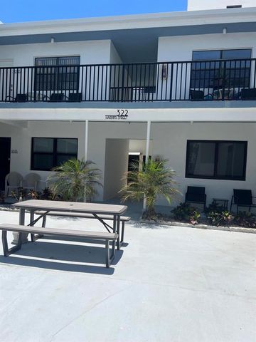 322 Harding Street B205, Hollywood, FL 33019