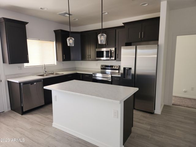 13905 S AVALON Road, Arizona City, AZ 85123