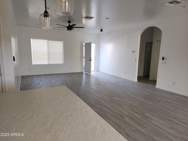 13905 S AVALON Road, Arizona City, AZ 85123