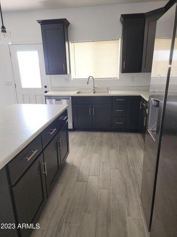 13905 S AVALON Road, Arizona City, AZ 85123