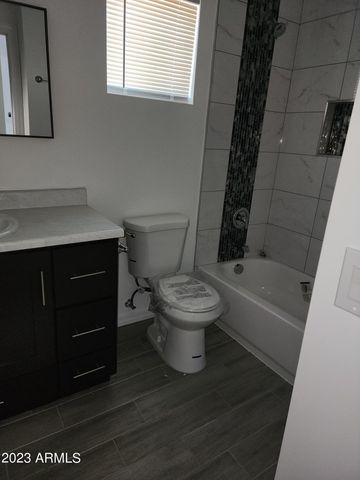 13905 S AVALON Road, Arizona City, AZ 85123