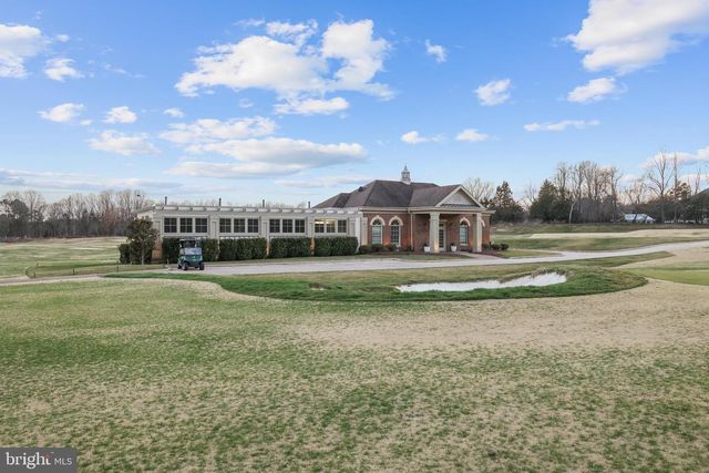 10225 FOREST LAKE DR, Great Falls, VA 22066