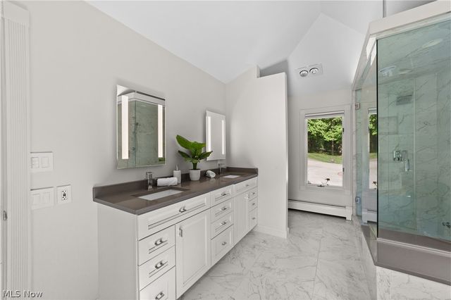 17525 Haskins Road, Chagrin Falls, OH 44023