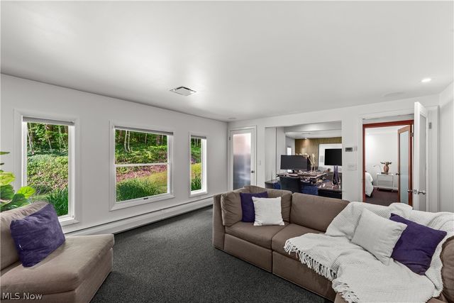 17525 Haskins Road, Chagrin Falls, OH 44023