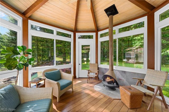 17525 Haskins Road, Chagrin Falls, OH 44023