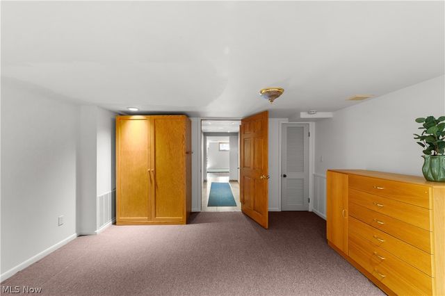 17525 Haskins Road, Chagrin Falls, OH 44023