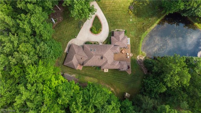 17525 Haskins Road, Chagrin Falls, OH 44023