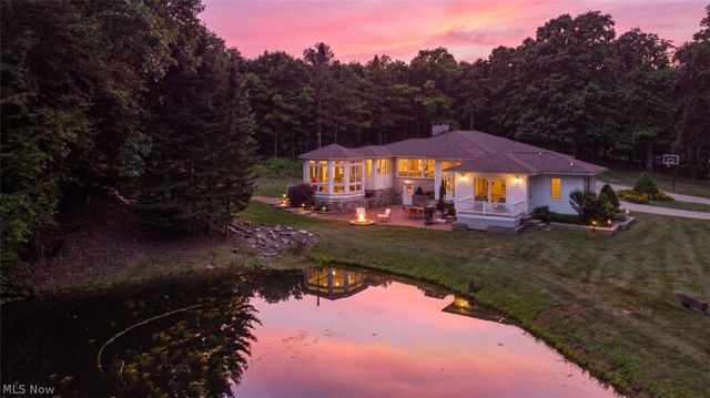 17525 Haskins Road, Chagrin Falls, OH 44023