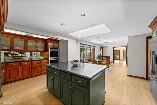 17525 Haskins Road, Chagrin Falls, OH 44023