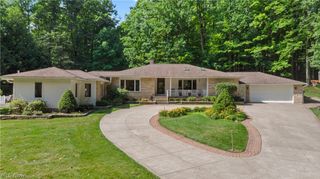 17525 Haskins Road, Chagrin Falls, OH 44023