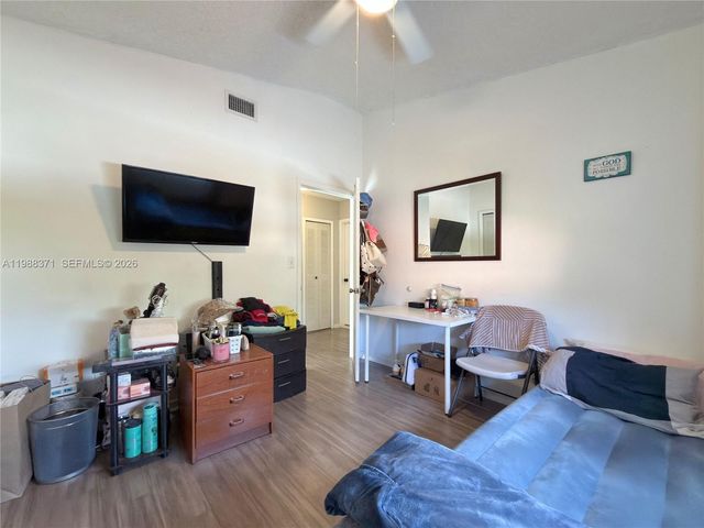 13921 SW 164th St, Miami, FL 33177