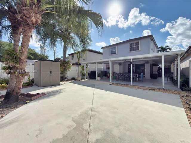 13921 SW 164th St, Miami, FL 33177