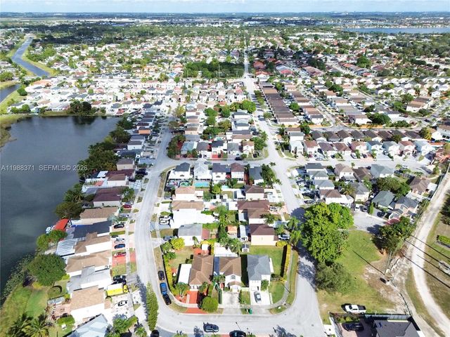 13921 SW 164th St, Miami, FL 33177