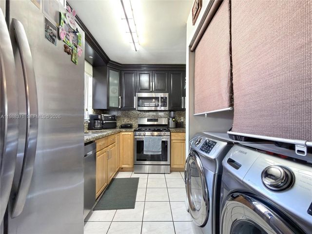 13921 SW 164th St, Miami, FL 33177