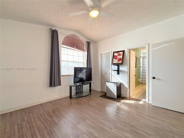 13921 SW 164th St, Miami, FL 33177