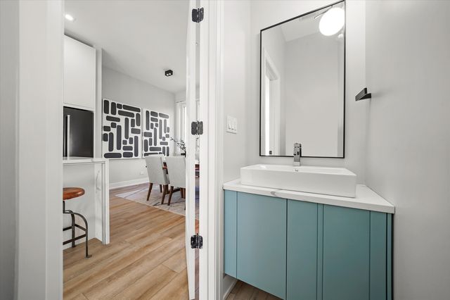 4232 W Belmont Avenue 5, Chicago, IL 60641