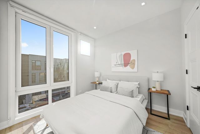 4232 W Belmont Avenue 5, Chicago, IL 60641
