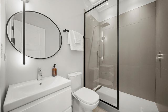 4232 W Belmont Avenue 5, Chicago, IL 60641
