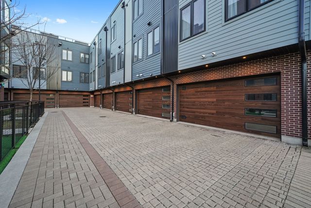 4232 W Belmont Avenue 5, Chicago, IL 60641