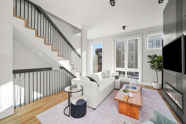 4232 W Belmont Avenue 5, Chicago, IL 60641