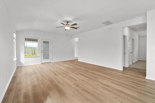 496 El Capitan LOOP, Dripping Springs, TX 78620