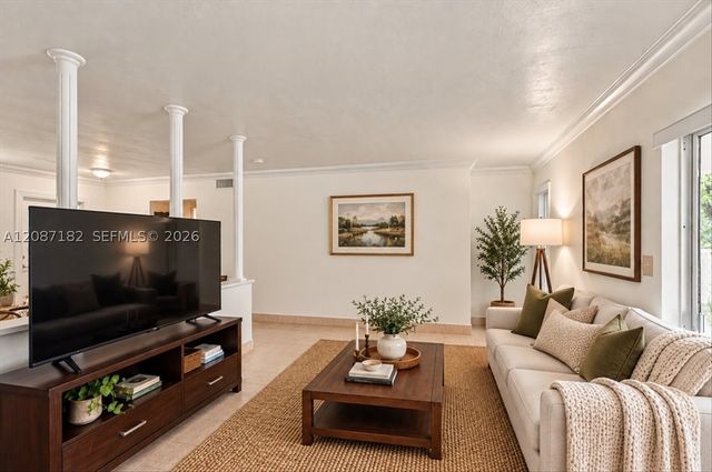 20120 Highland Lakes Blvd, Miami, FL 33179