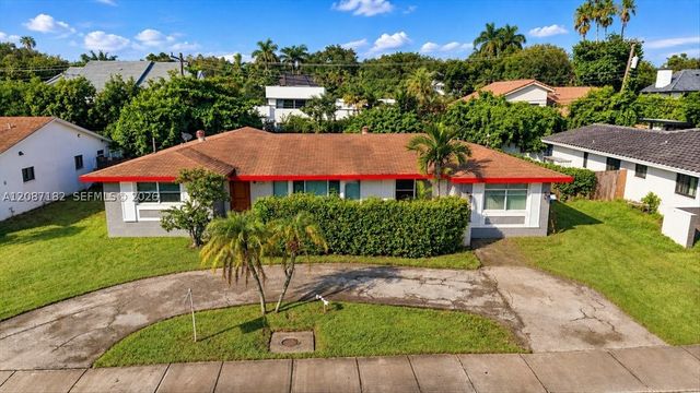 20120 Highland Lakes Blvd, Miami, FL 33179