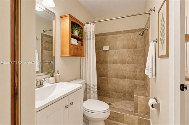 20120 Highland Lakes Blvd, Miami, FL 33179