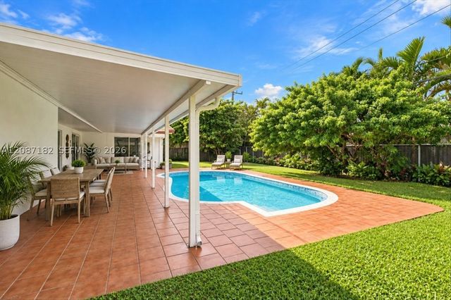 20120 Highland Lakes Blvd, Miami, FL 33179