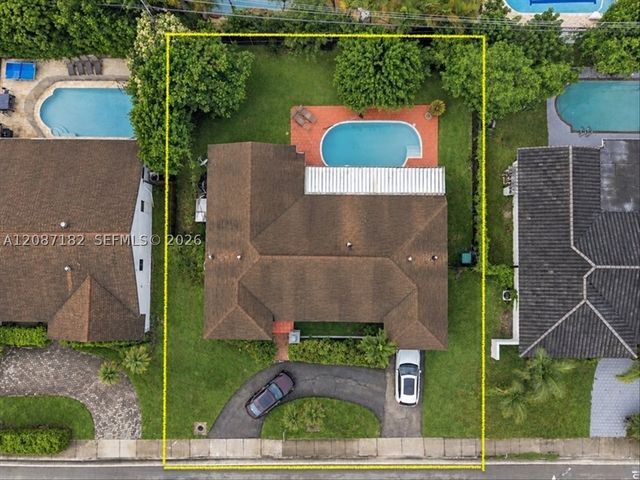 20120 Highland Lakes Blvd, Miami, FL 33179