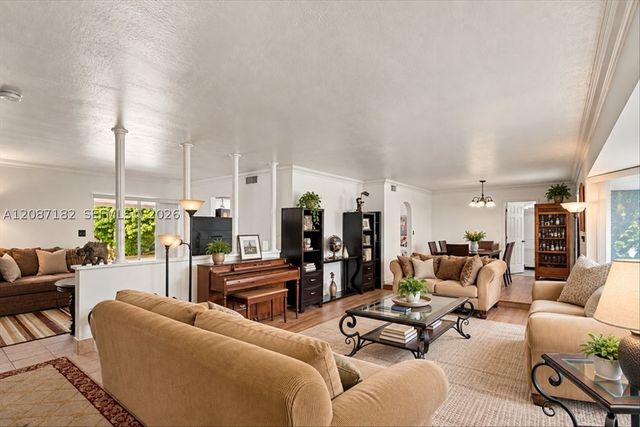 20120 Highland Lakes Blvd, Miami, FL 33179