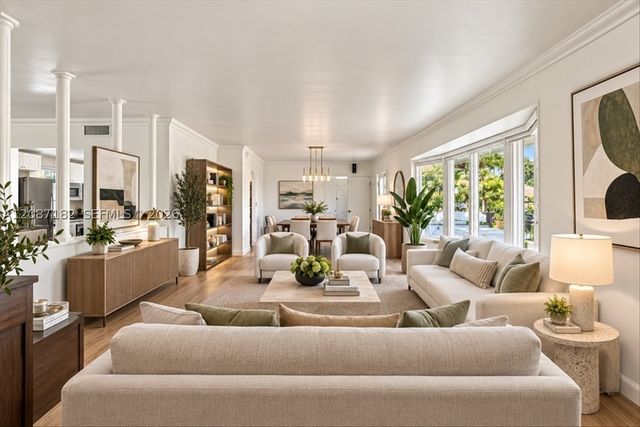 20120 Highland Lakes Blvd, Miami, FL 33179