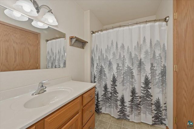 4119 E 1st St, Superior, WI 54880