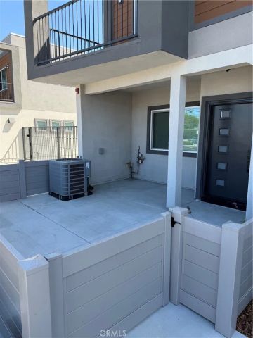 18090 PRAIRIE Avenue 101, Torrance, CA 90504