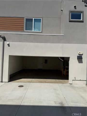 18090 PRAIRIE Avenue 101, Torrance, CA 90504