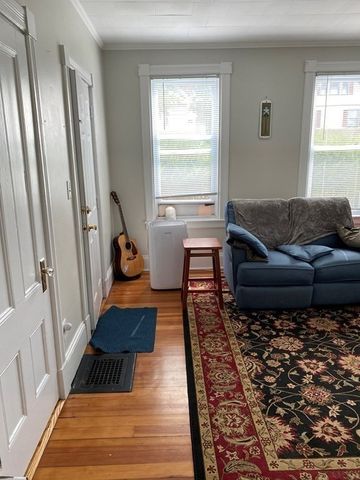 61-63 Chestnut 61, Wakefield, MA 01880