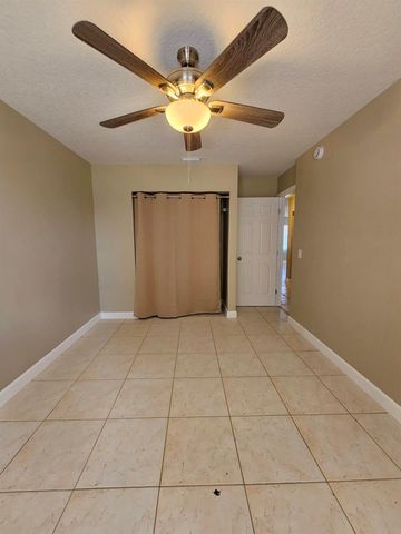 4876 Orleans Court A, Haverhill, FL 33415