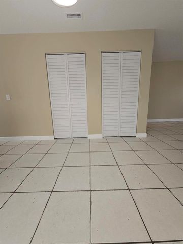 4876 Orleans Court A, Haverhill, FL 33415