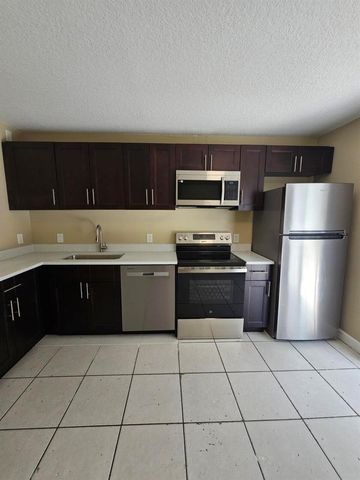 4876 Orleans Court A, Haverhill, FL 33415