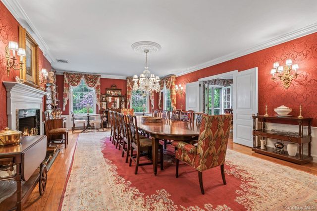 8 Stonegate Lane, Old Brookville, NY 11545