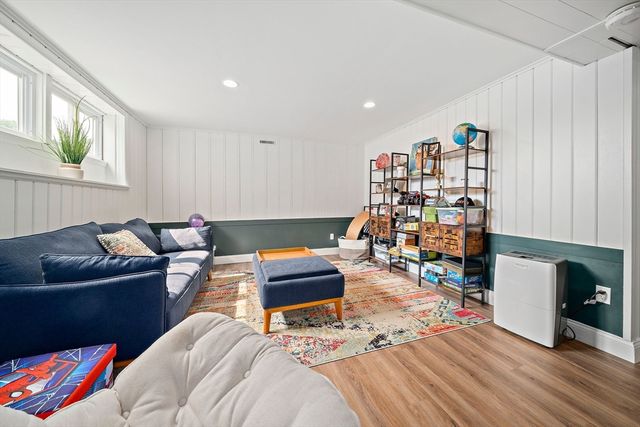 16 Chandler Dr, Marshfield, MA 02050