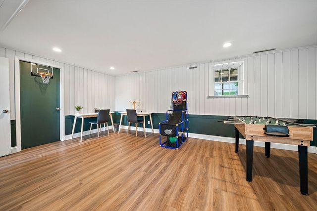 16 Chandler Dr, Marshfield, MA 02050