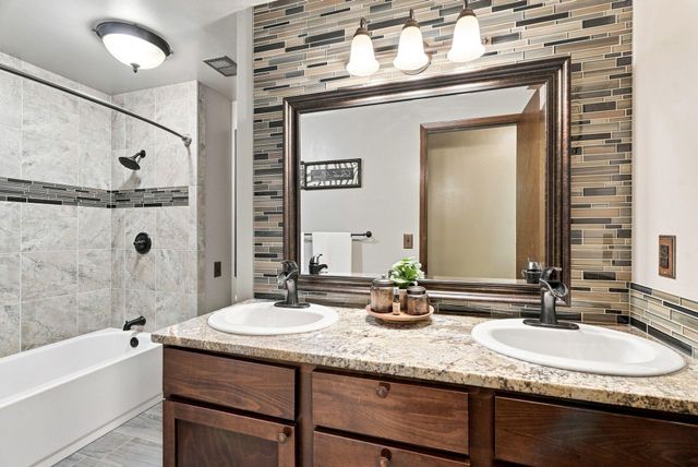 11007 E Rockwell Ave, Spokane Valley, WA 99206